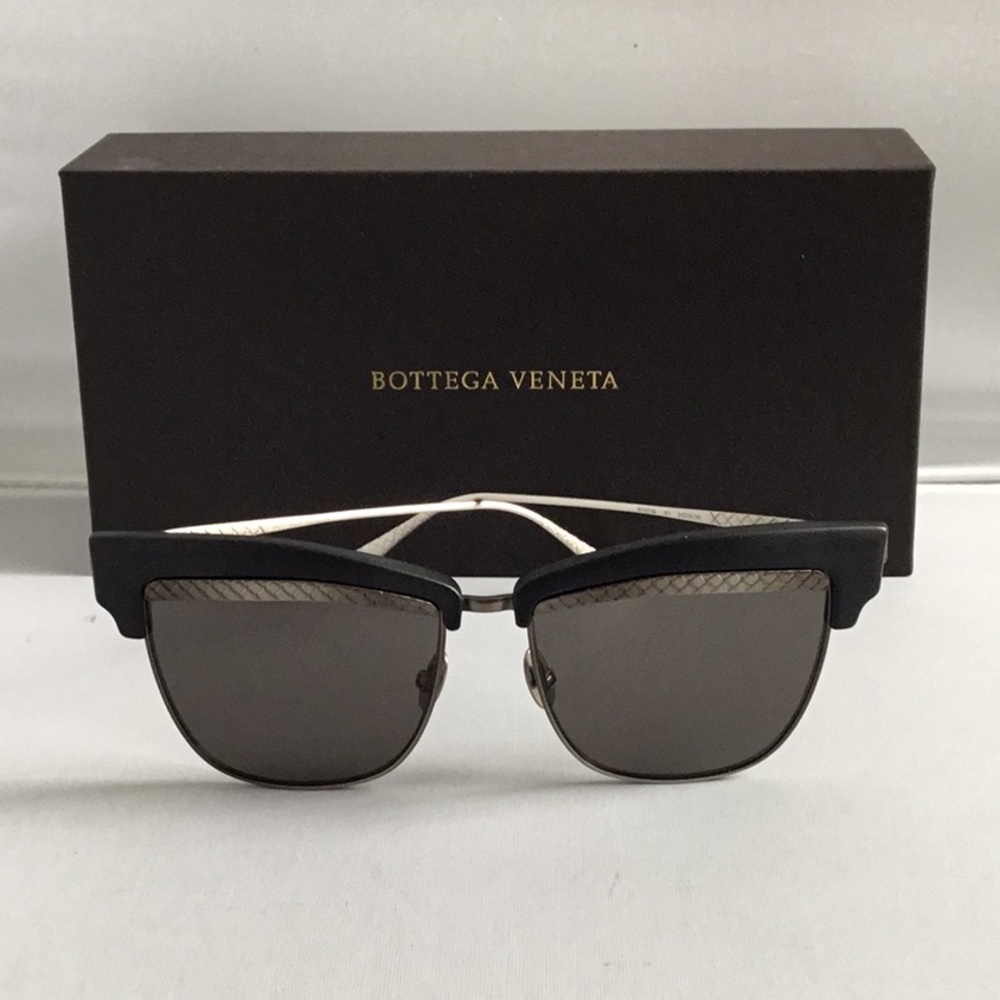 BOTTEGA VENETA SUNGLASSES LADIES.